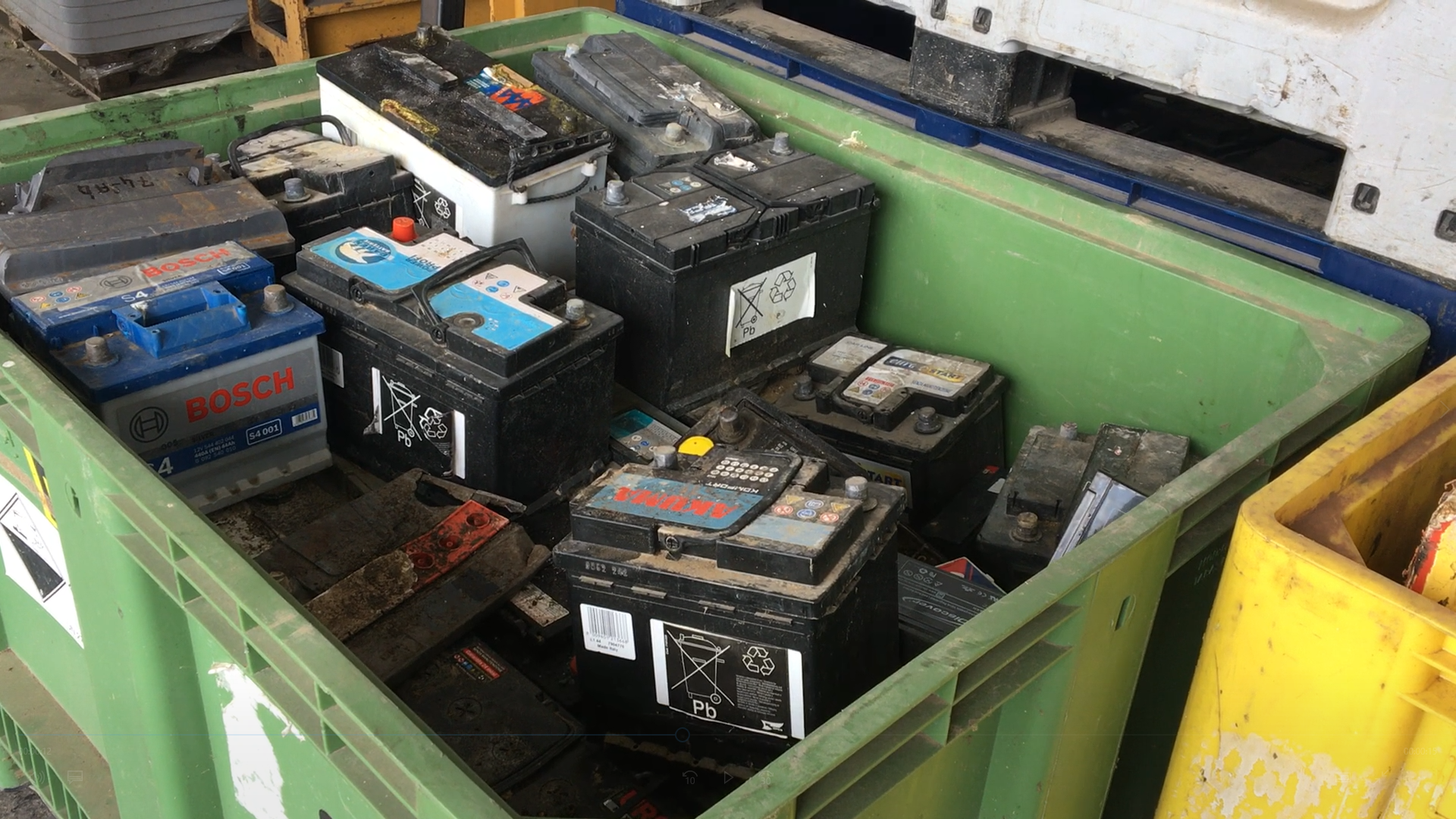 Batterie esauste e rifiuti speciali da smaltire